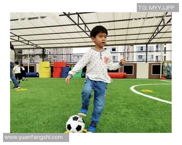 足球明星萌宝大比拼谁才是最可爱的小球员